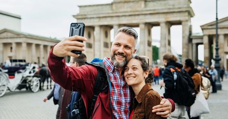 Roaming jak w domu. UE obniża stawki za transmisję danych, rozmowy i SMS-y