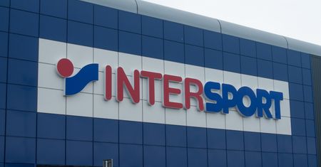 Intersport podnosi się po lockdownie. Szuka inwestora