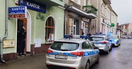 Napad na kantor w centrum Chodzieży. Policja szuka sprawcy
