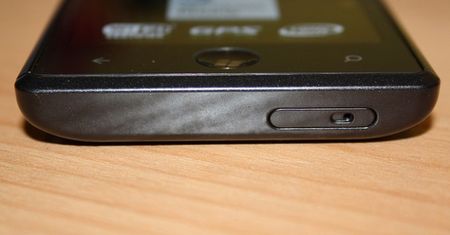 Smartfon Samsunga z ekranem 768 x 1280?