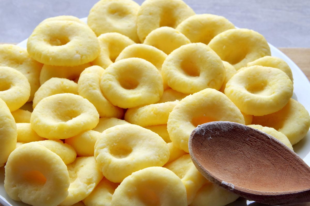 Dziurka w kluskach śląskich ma ważniejszą funkcję niż myślisz. To nie jest tylko ozdoba