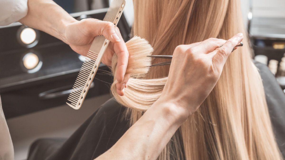 Poproś fryzjera o nowe cięcie