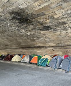 Francja robi porządki. Bezdomni wywożeni autobusami