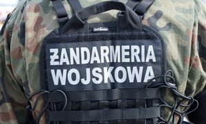 Fałszywy alarm w jednostce wojskowej. Żandarmeria zatrzymała dwóch mężczyzn