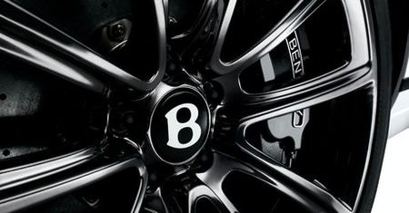 Bentley Continental Supersports pręży muskuły!