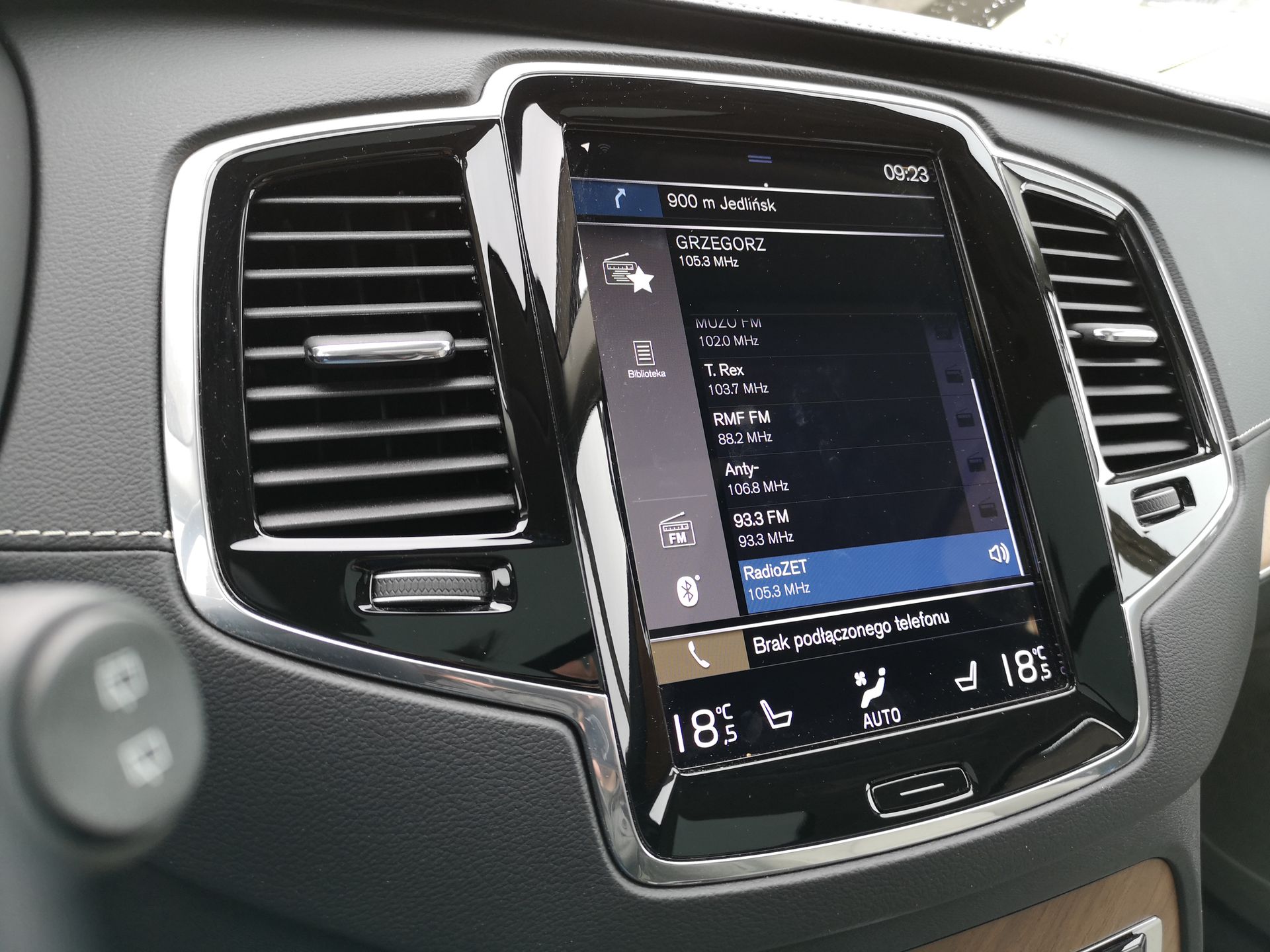 Volvo XC90: Volvo Sensus, audio Bowers & Wilkins i systemy bezpieczeństwa 5