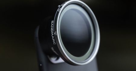 Sandmarc prezentuje obiektywy i filtry do iPhone 12. Zachwyt i rozczarowanie w jednym