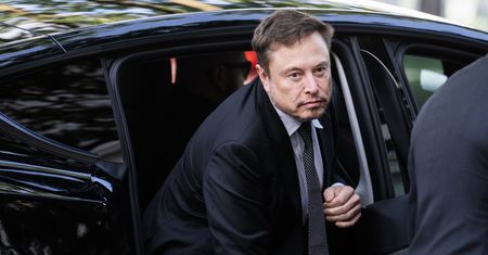 Tesla zacznie kupować reklamy? Inwestorzy naciskają na Elona Muska