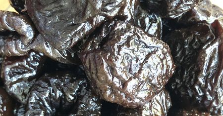 Naturalne lekarstwo na zapchane jelita. Wystarczy pięć sztuk dziennie
