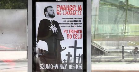 Plakaty z Łukaszem Szumowskim. Amnesty International zaniepokojone działaniami ws. aktywistki
