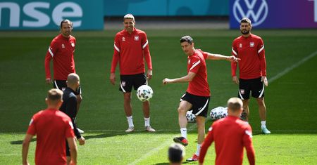 Euro 2020. Czy reprezentacja Polski uklęknie przed meczem ze Słowacją? Jest decyzja kadry