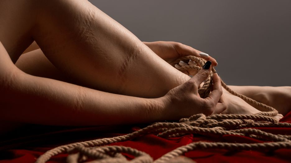 Shibari wywodzi się z Japonii