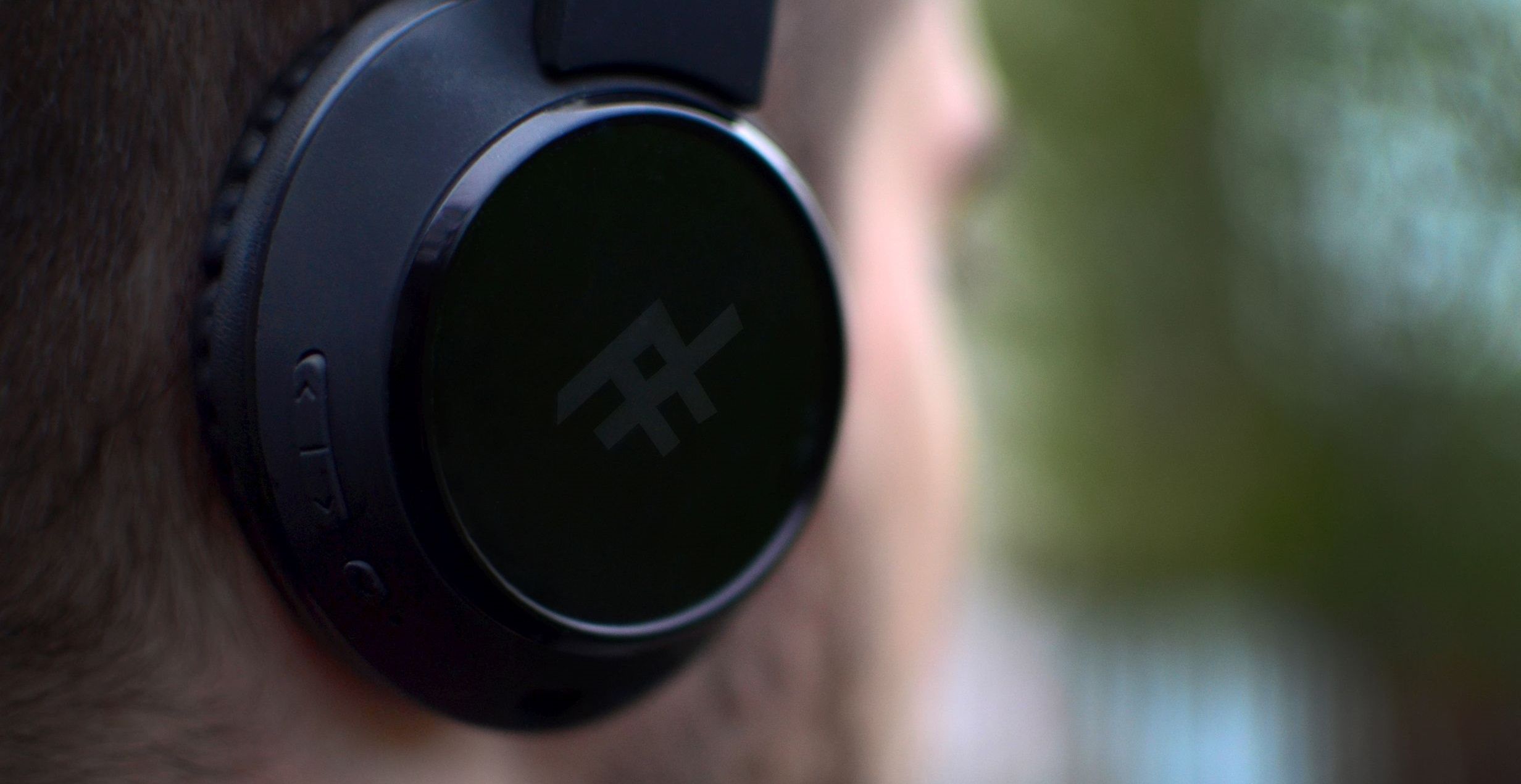 iFrogz Coda Wireless - test bezprzewodowych słuchawek nausznych 3