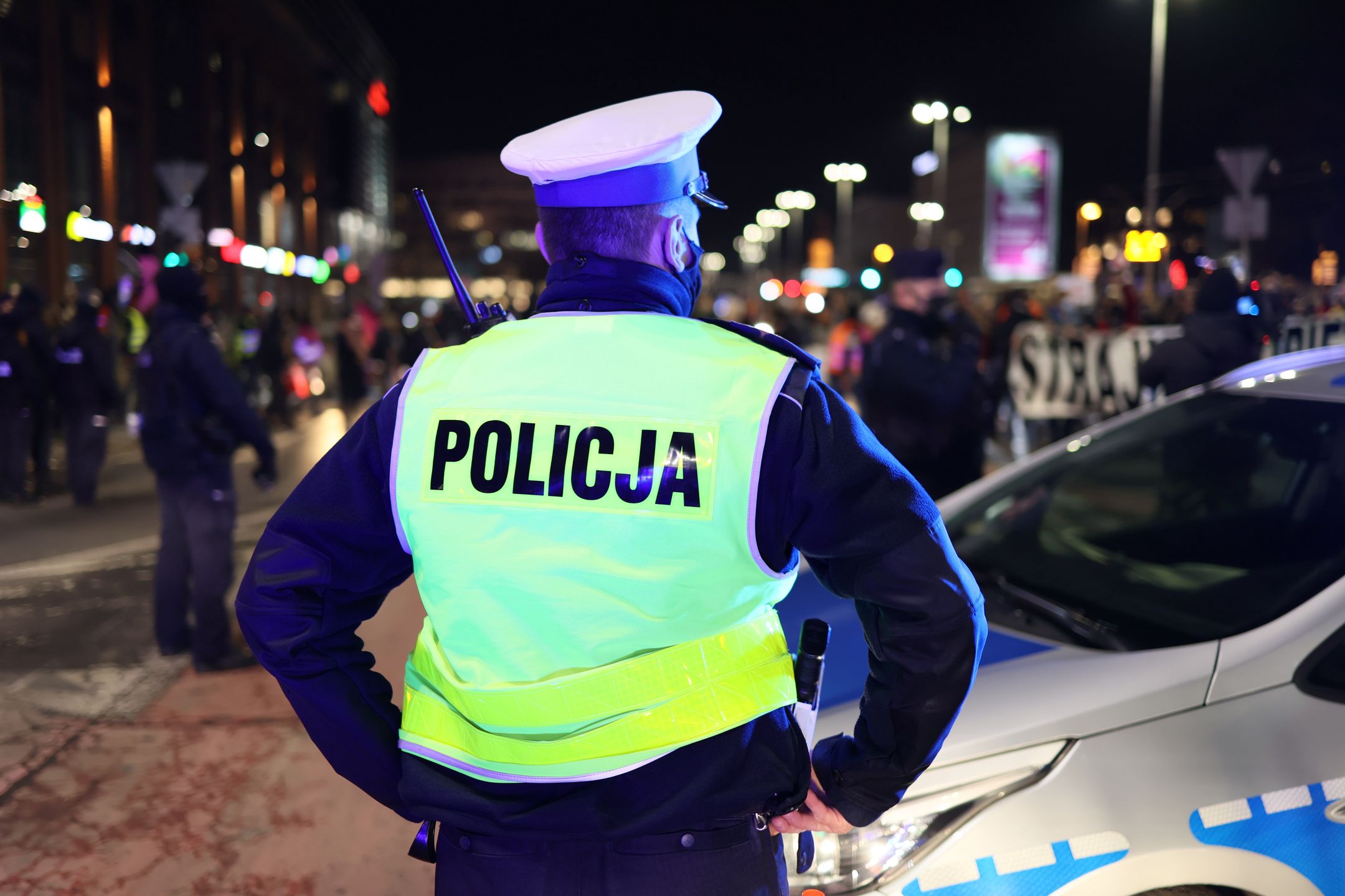 Probóbował oszukać policjantów, obgryzając opuszki palców