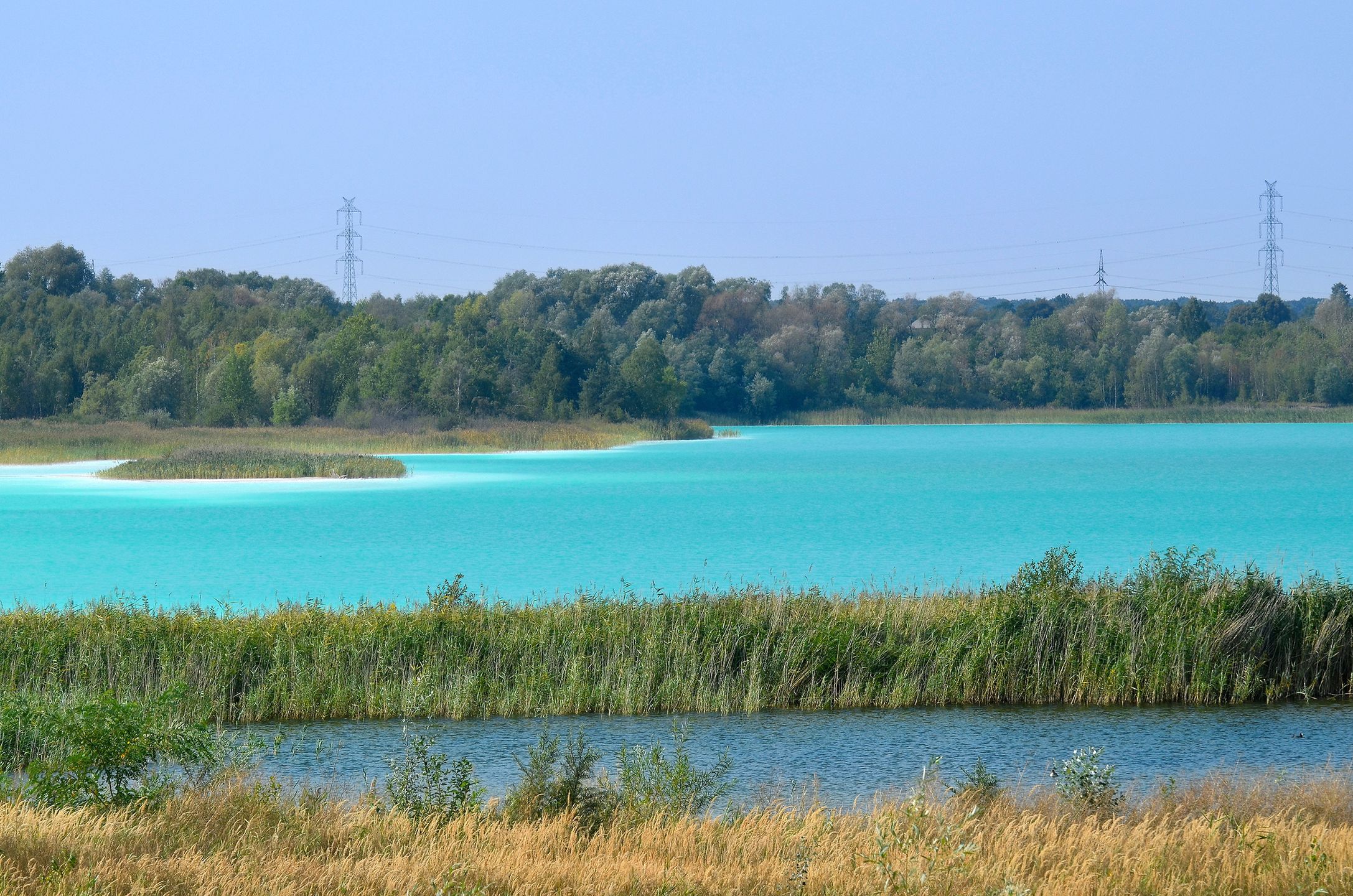 Dejan Gospodarek
konin, jezioro, turkusowe, alkaliczne, zasadowe, zanieczyszczenie, zatrute, sztuczne, woda, kolorowe, niebezpieczne, polska