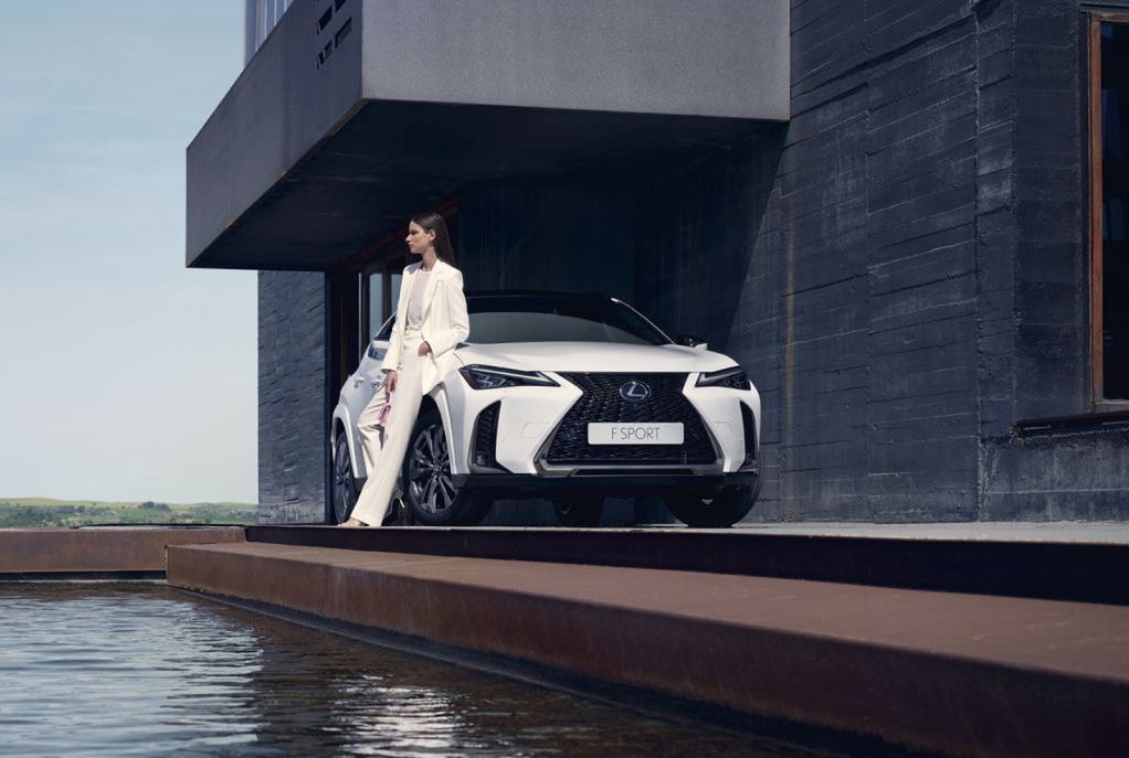 Nowoczesny Lexus UX 250h w ofercie, jakiej dawno nie było