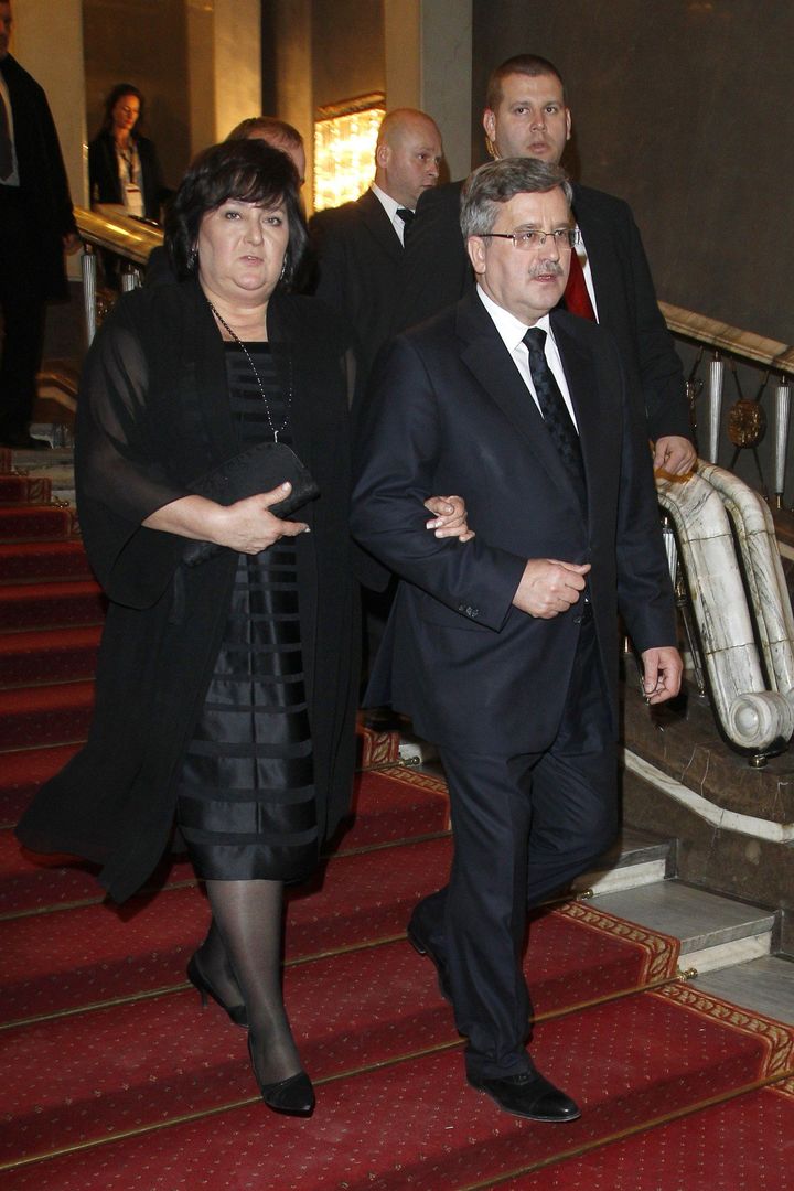 Anna i Bronisław Komorowscy mają pięcioro dorosłych dzieci. Są to: Zofia (ur. 1979) absolwentka Wydziału Dziennikarstwa i Nauk Politycznych Uniwersytetu Warszawskiego. Pracuje w organizacjach pozarządowych. Tadeusz (ur. 1981) absolwent socjologii Uniwersytetu Kardynała Stefana Wyszyńskiego w Warszawie i prawa w Wyższej Szkole Handlu i Prawa im. Łazarskiego. Pracuje jako prawnik. Maria (ur. 1983) absolwentka Instytutu Stosowanych Nauk Społecznych Uniwersytetu Warszawskiego. Pracuje w organizacjach pozarządowych. Piotr (ur. 1986) absolwent Liceum Przymierza Rodzin w Warszawie. Studiował nauki polityczne. Elżbieta (ur. 1989) absolwentka Liceum im. Narcyzy Żmichowskiej. Studiowała na Uniwersytecie Warszawskim. 