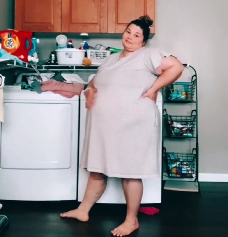 "To nie ciąża, po prostu jesteś gruba". Hejt na mamę plus size