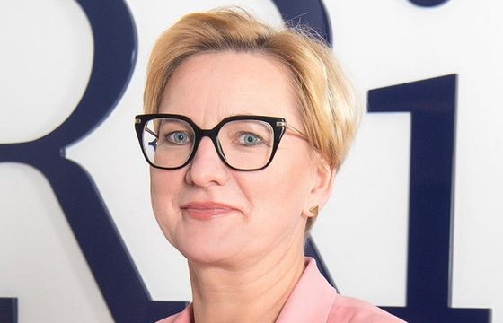 MON kupił zegarek za 6 tys. zł. Miał być prezentem dla polityka z Korei, znaleziono go u członkini KRRiT