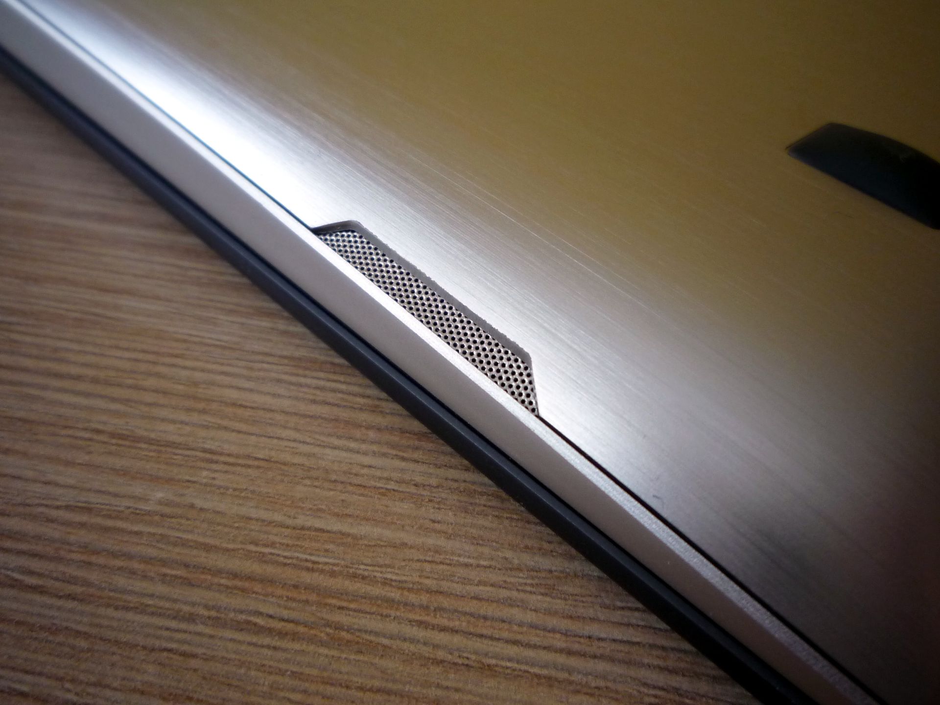 Asus UX51VZ – lepszy niż MacBook Pro 15 z Retiną? [test] 6