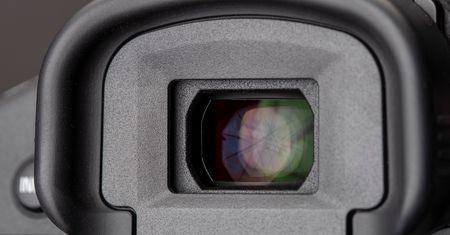 Canon EOS 1D-X Mark III zawiesza się w trybie seryjnym. Tak ma działać flagowiec?