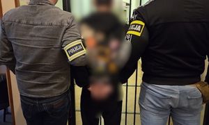 Bezczelny 20-latek przyszedł do seniorki. Spłoszyli go sąsiedzi