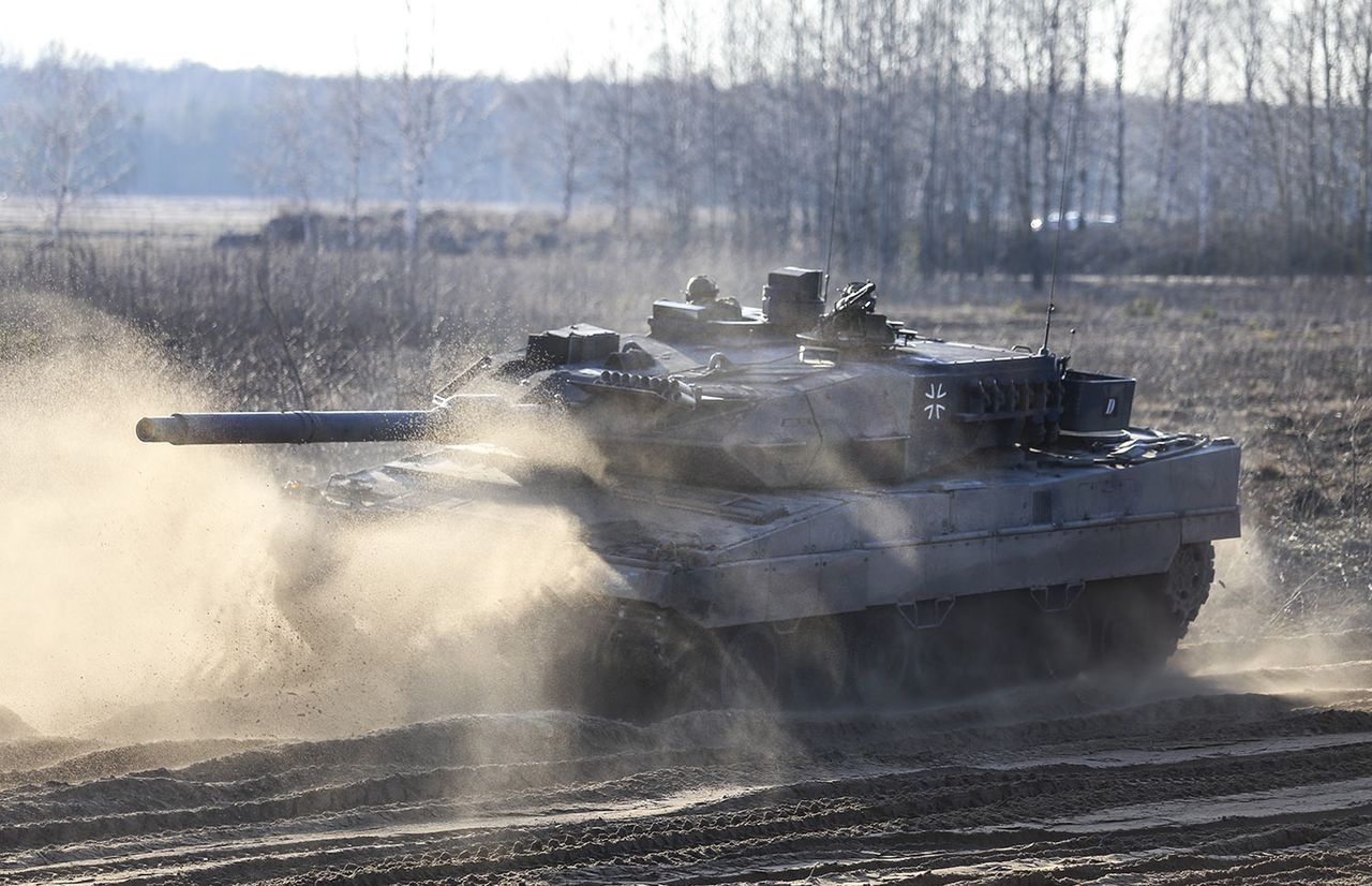 Leopard 2A6 tank on the training ground.