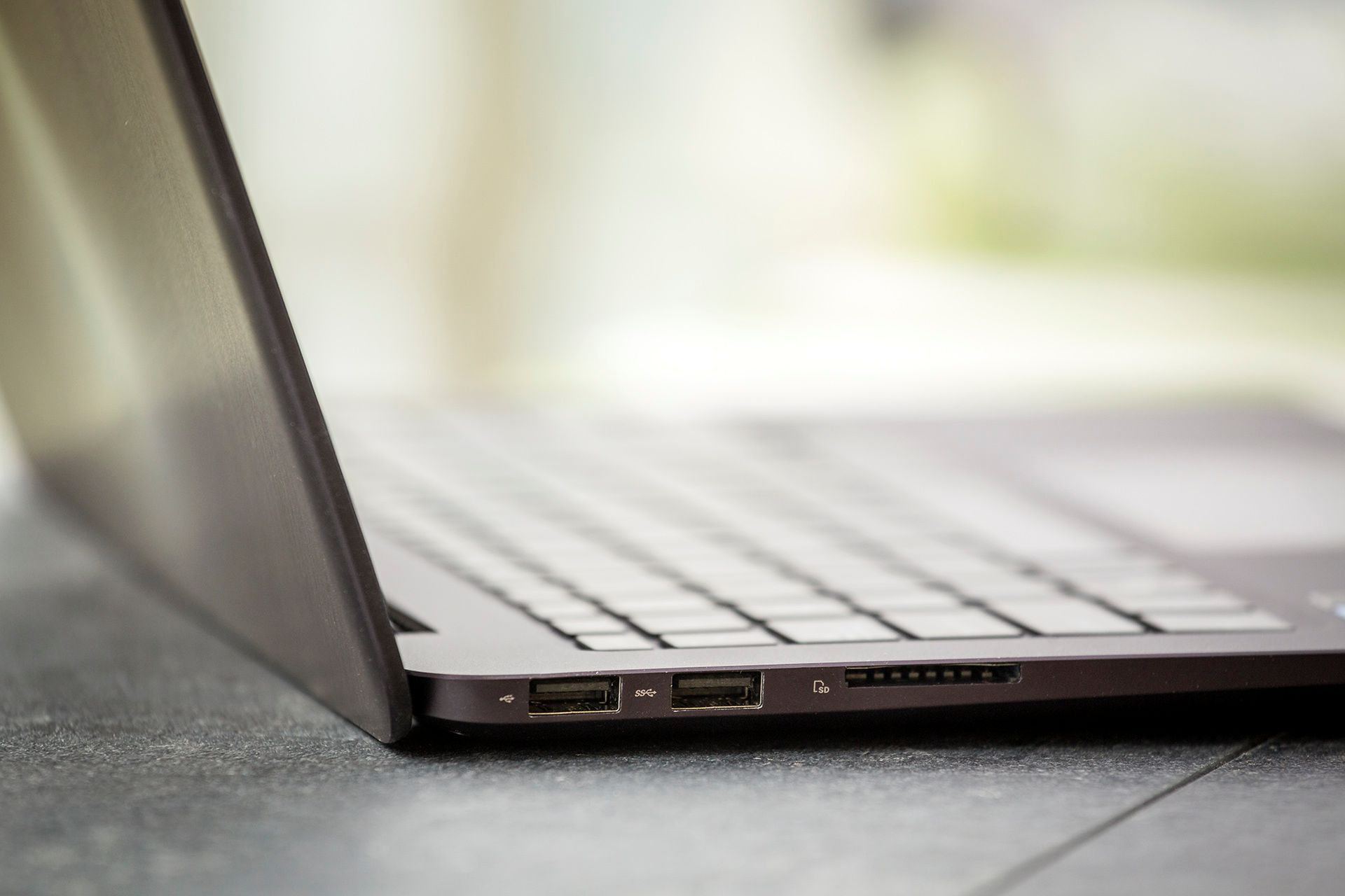 Czy mobilny notebook ASUS ZenBook UX305UA sprawdzi się w produkcji wideo? Sprawdzam w praktyce 6