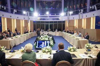 Artykuł 42.7 zamiast artykułu 5. UE przygotowuje plan