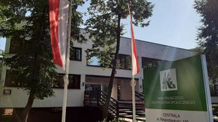 Rolniku, prowadzisz dodatkową działalność? Do 1 czerwca musisz złożyć dokument w KRUS