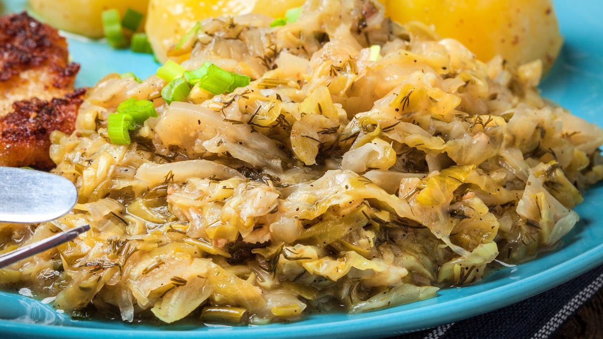 Domowa surówka idealnie uzupełni obiad