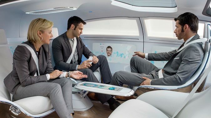 Mercedes F 015: kolejne auto bez kierowcy. Jeśli tak ma wyglądać przyszłość motoryzacji, to ja postoję! 1