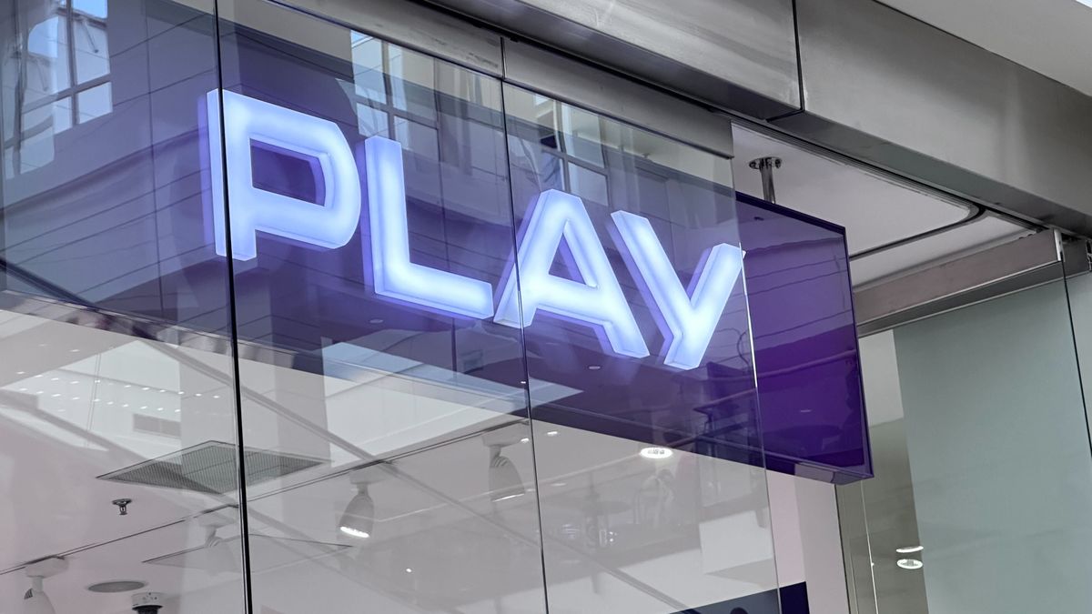 Logo salonu Play