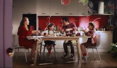 Cztery rodziny w reklamach „Herbapol. I dzień smakuje lepiej!"