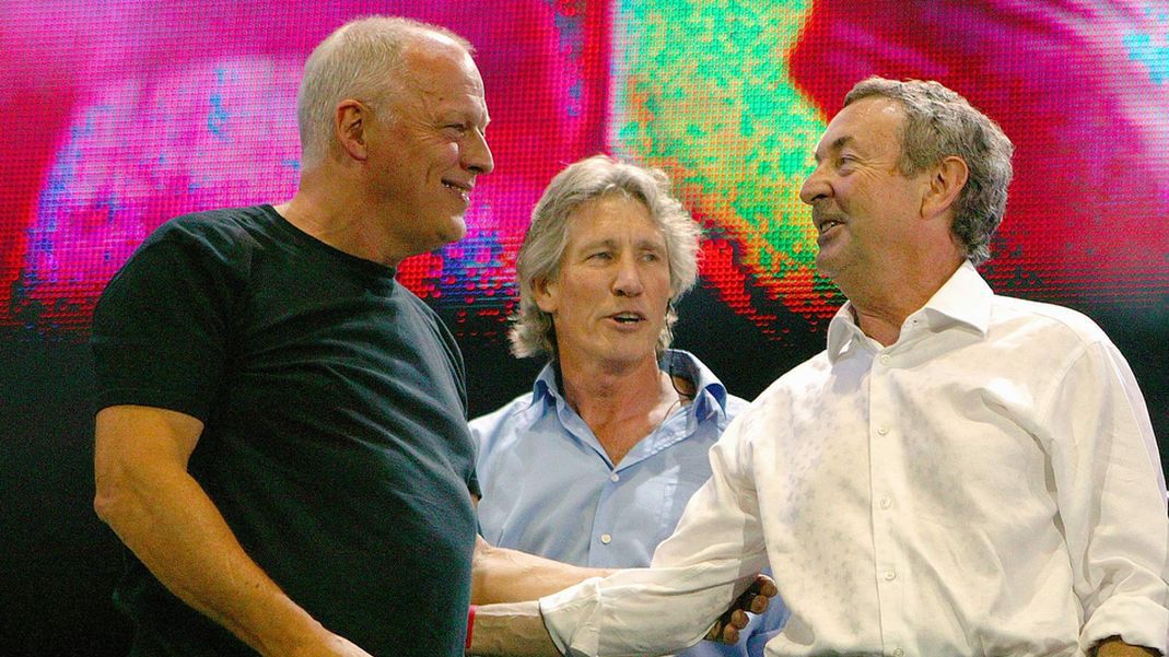 Pink Floyd wydał nowy singiel dla Ukrainy. Na zdjęciu Dave Gilmour, Roger Waters i Nick Mason (2005 rok)
