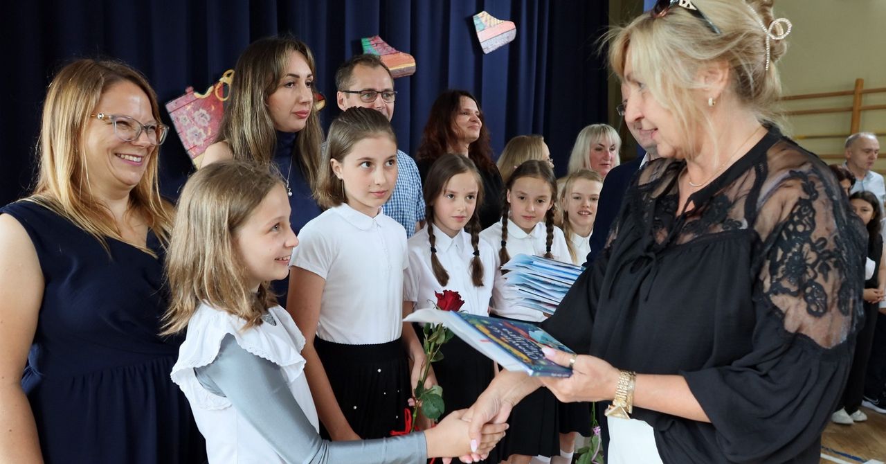 Świadectwa odebrane, można rozpocząć wakacje. Zobacz zdjęcia ze SP nr 2 w Lublinie