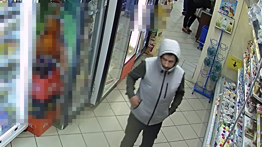 Mężczyzna ukradł pieniądze z zaplecza sklepu