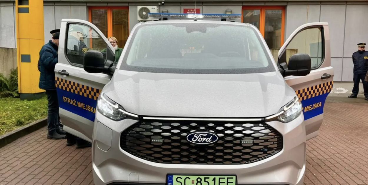 Szczecinek: Elektryczny radiowóz zasilił flotę Straży Miejskiej