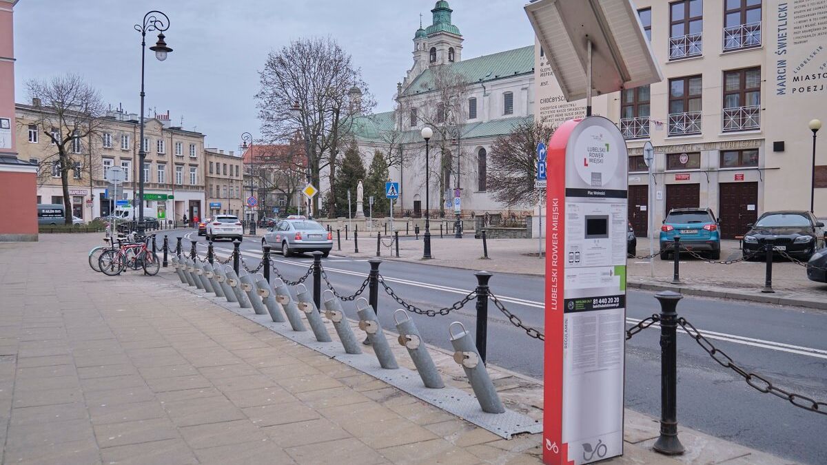 Stacja Lubelskiego Roweru Miejskiego na Placu Wolności