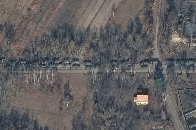 Amerykanie sprzedają Rosji zdjęcia satelitarne Ukrainy? "Podejrzany wzorzec"