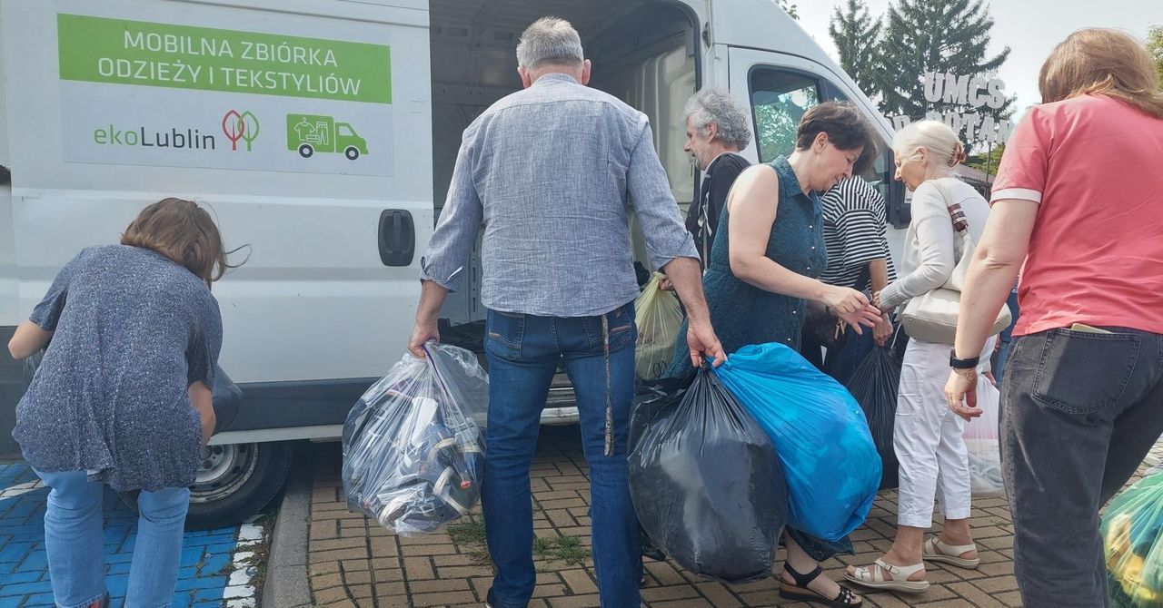 Lublin: Kolejna mobilna zbiórka odzieży i tekstyliów. Gdzie je oddać?