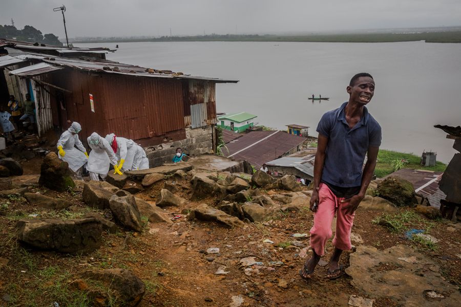 Fotograficzne Pulitzery 2015 za zdjęcia z epidemii eboli i zajść w Ferguson 14