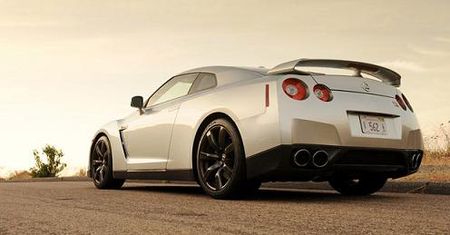 Nowy GT-R w wydaniu hybrydowym?