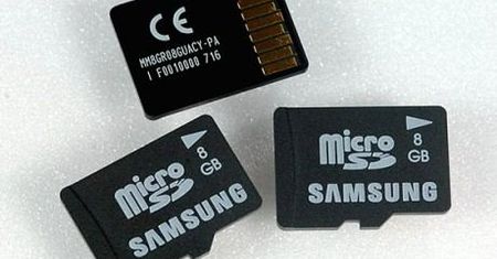 8GB pamięci na karcie microSD