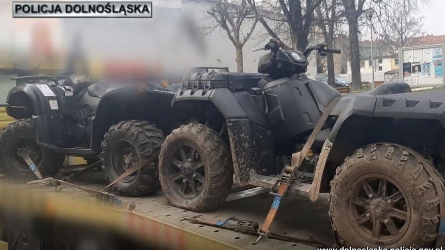 Jawor. Odzyskano skradzione quady. Dwie osoby zatrzymane