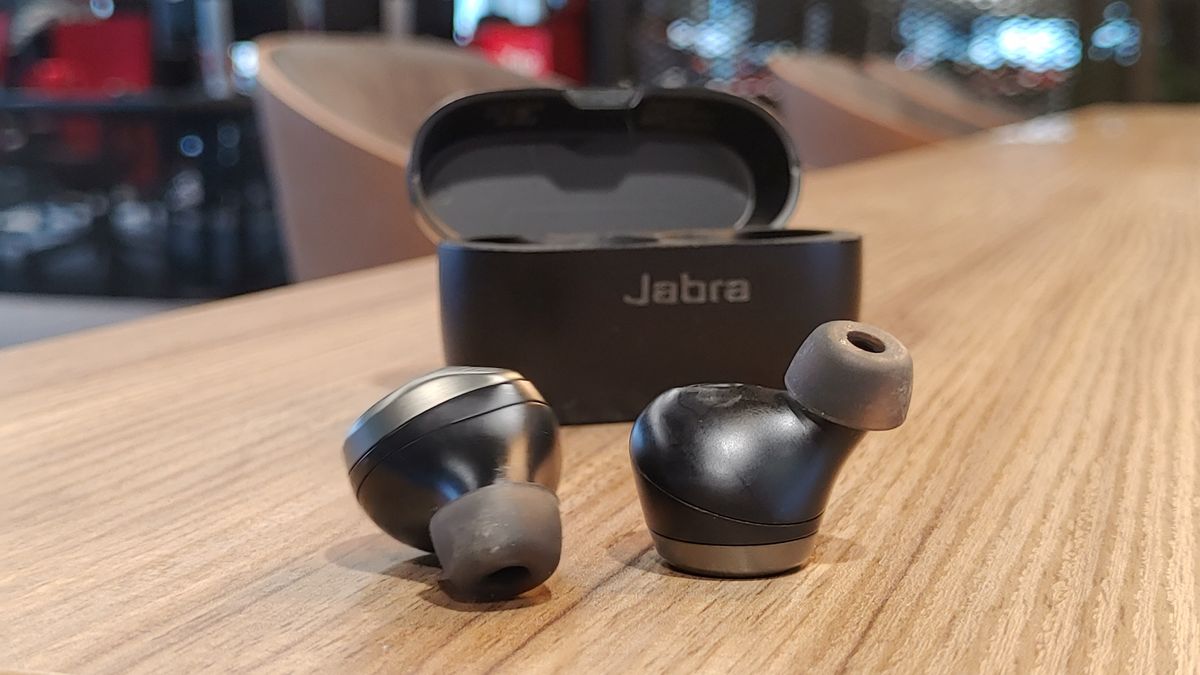 Bezprzewodowe słuchawki douszne Jabra Elite 75t. Czy na pewno lepsze od poprzednika? 1