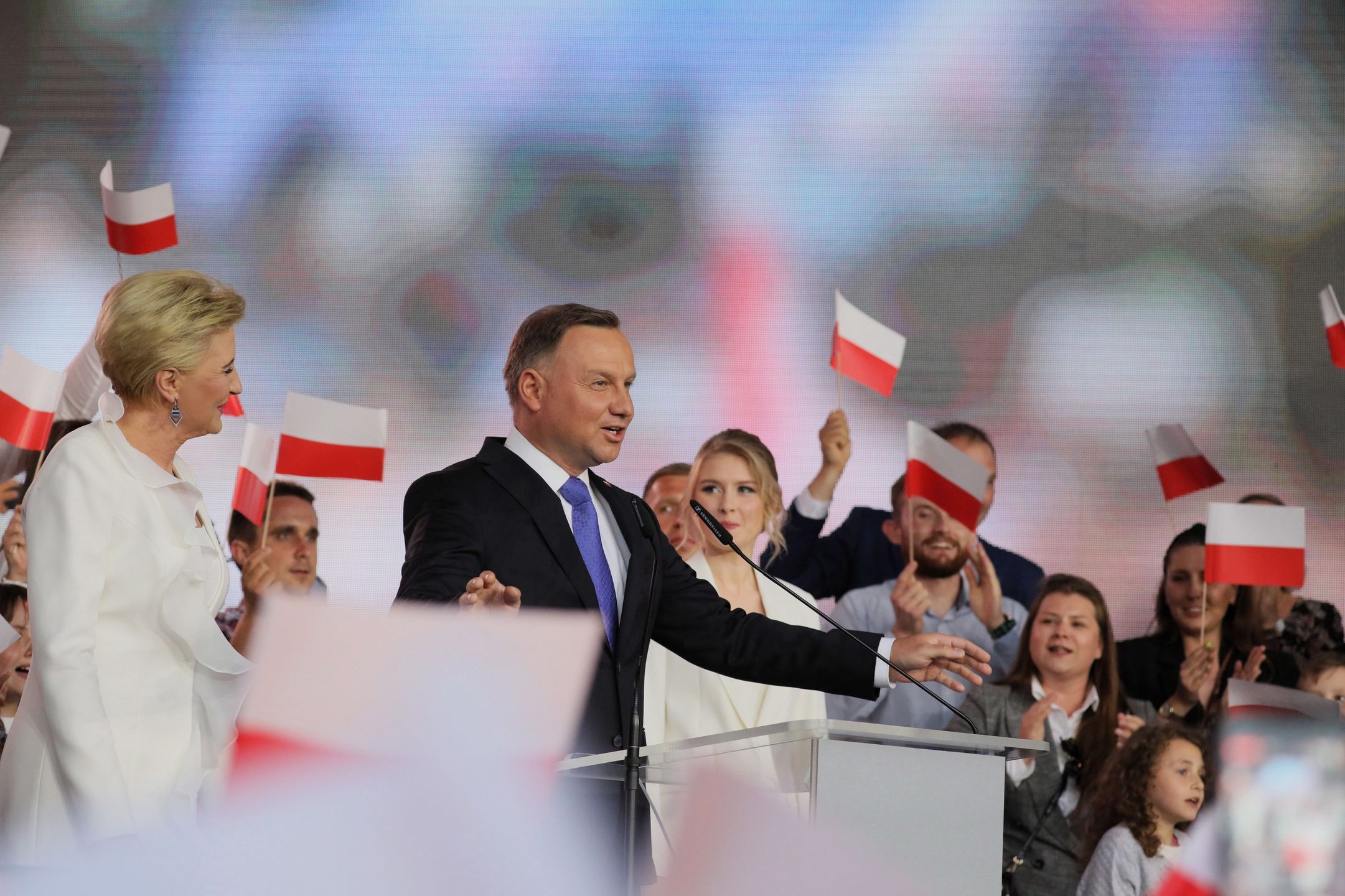 Agata i Kinga Duda na wieczorze wyborczym Andrzeja Dudy