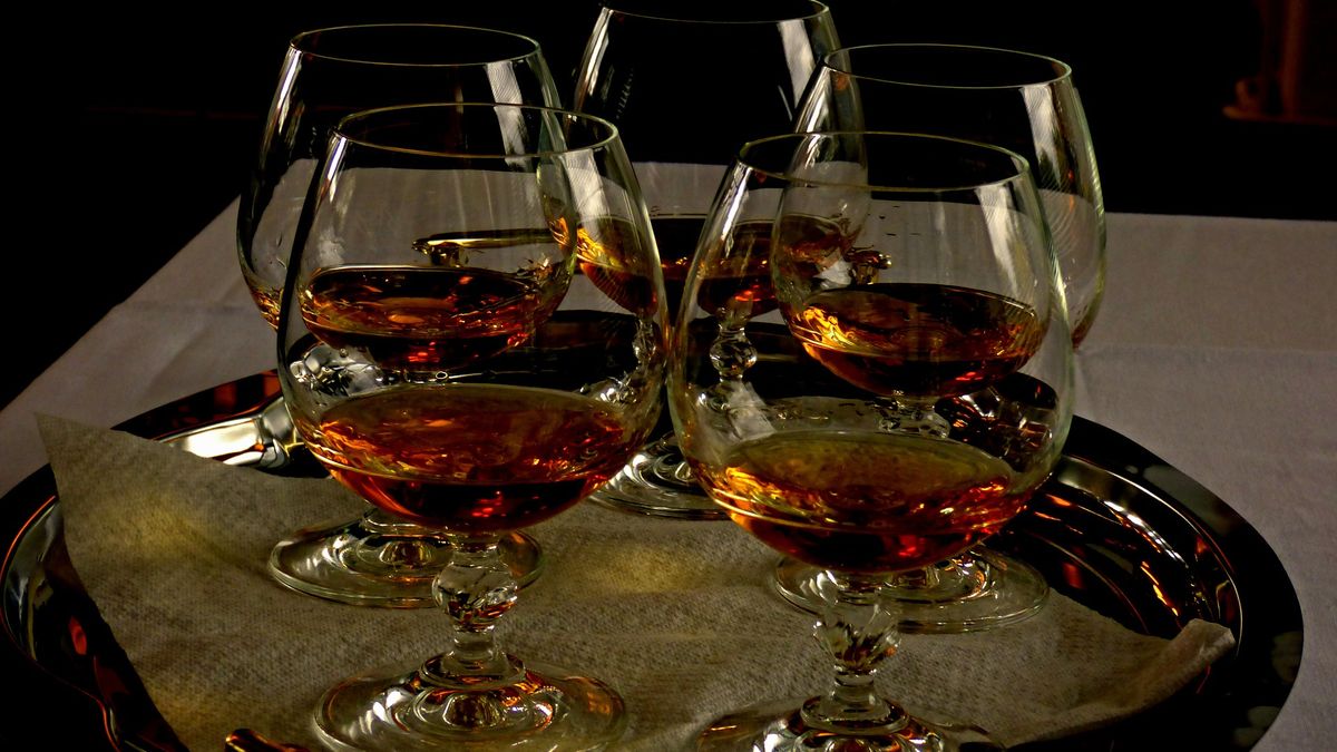 Wyższe cła obejmą m.in. koniak, czyli alkohol tradycyjnie produkowany we Francji