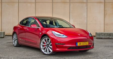 Tesla pochwaliła się polskim cennikiem. Najtańszy jest Model 3