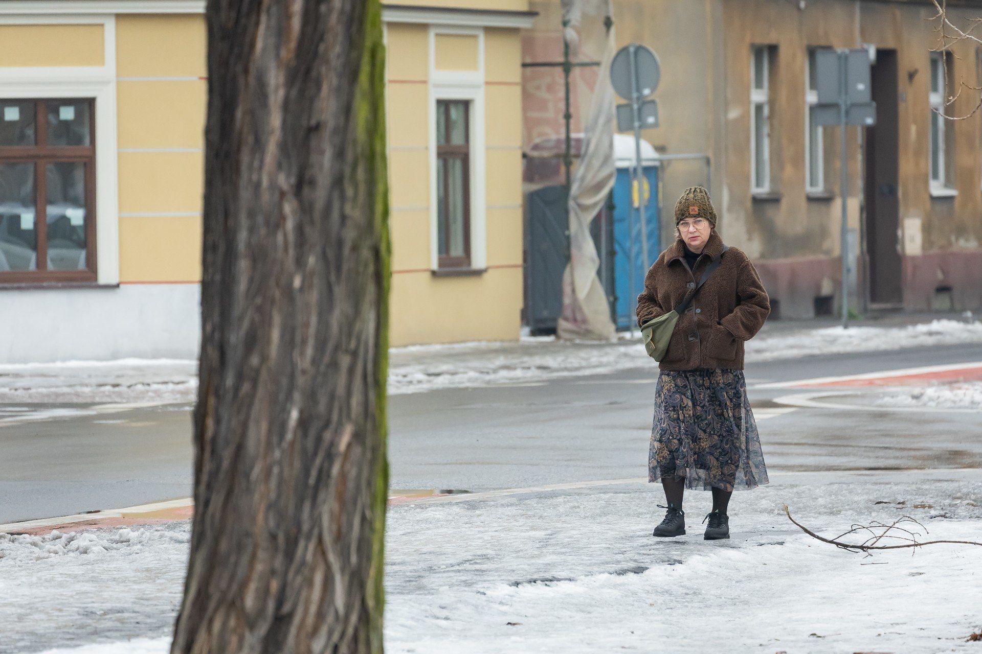Przystankami na trasie spaceru były przygotowane wystawy. Jedną z nich zorganizowano w budynku dawnej &#34;Kobry&#34; przy ul. Kościuszki 27.